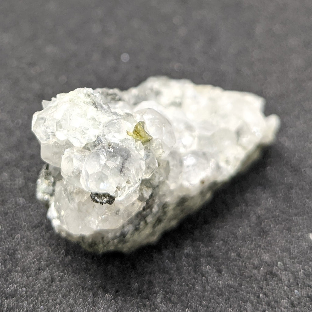 Tiny Sphene (Titanite)