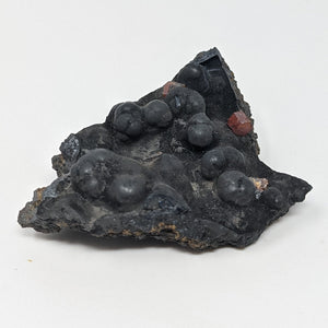 Vanadinite on Hollandite