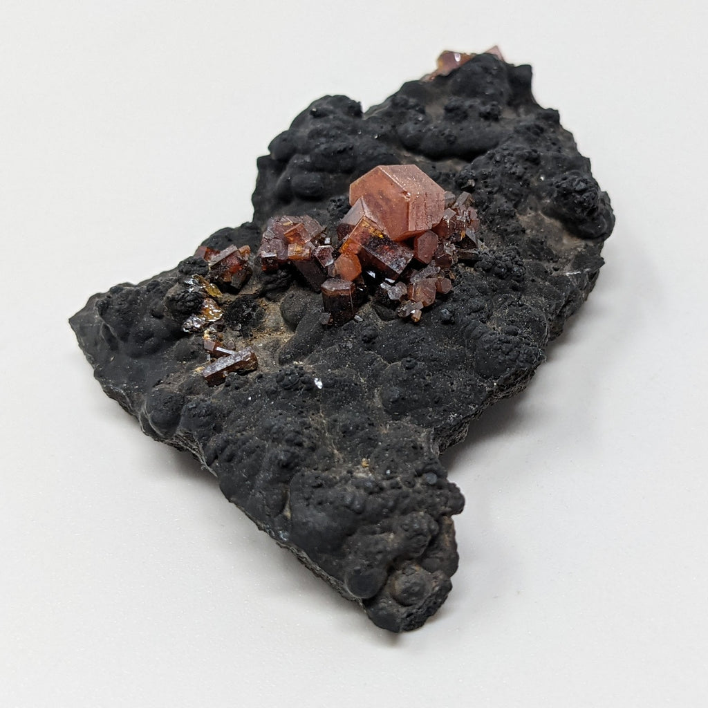 Vanadinite on Hollandite