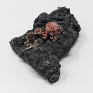 Vanadinite on Hollandite